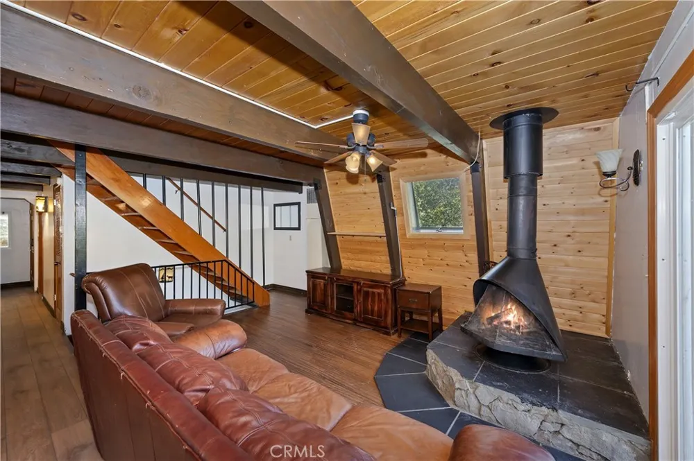 28673 Manitoba Lake Arrowhead, CA 92352