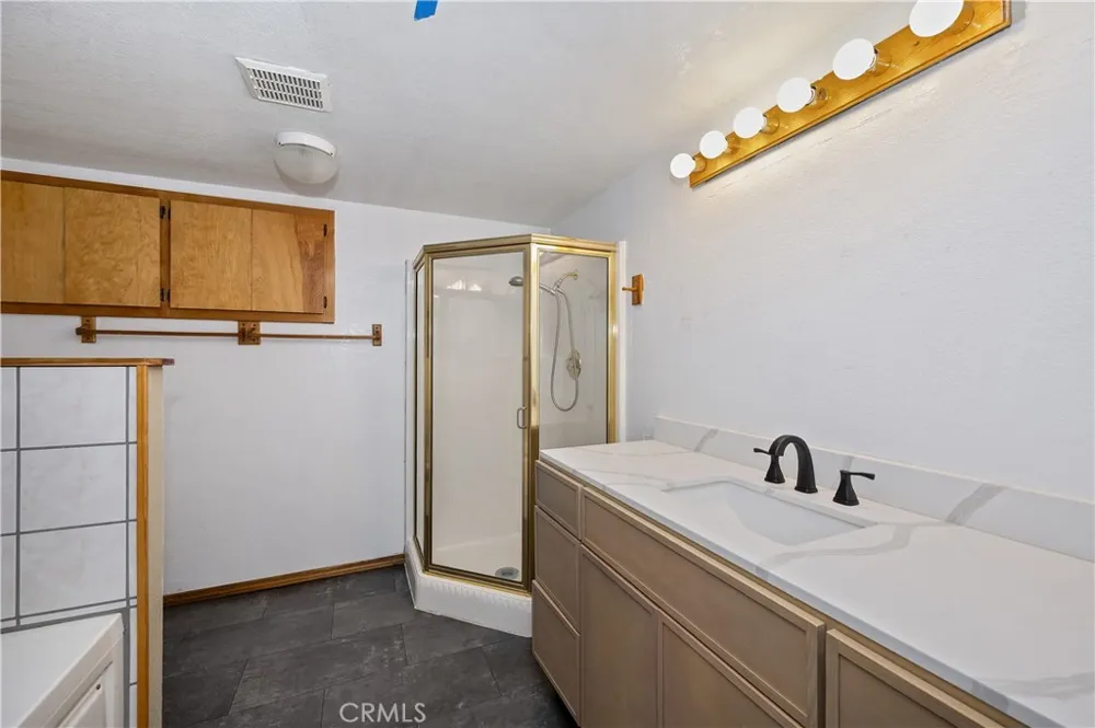 28673 Manitoba Lake Arrowhead, CA 92352