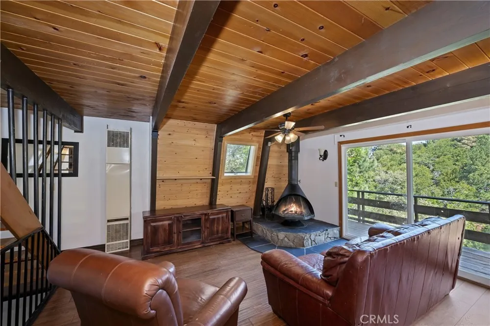 28673 Manitoba Lake Arrowhead, CA 92352