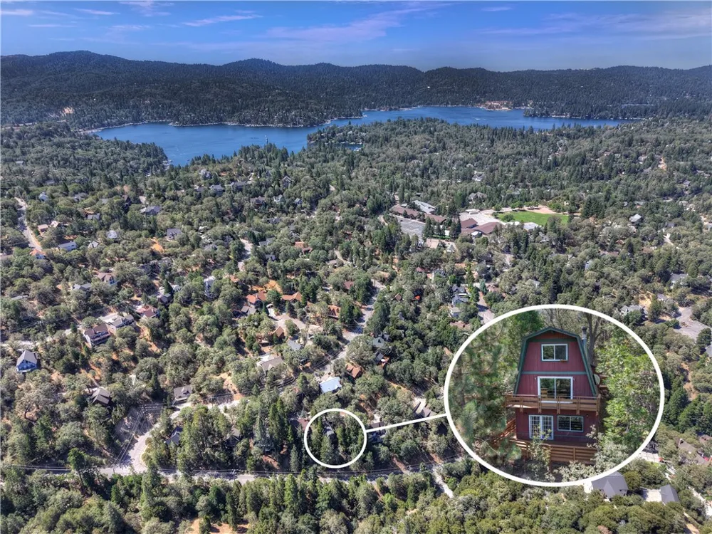28673 Manitoba Lake Arrowhead, CA 92352