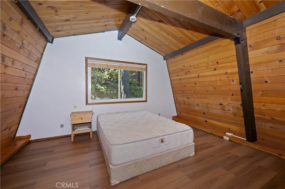 28673 Manitoba Lake Arrowhead, CA 92352