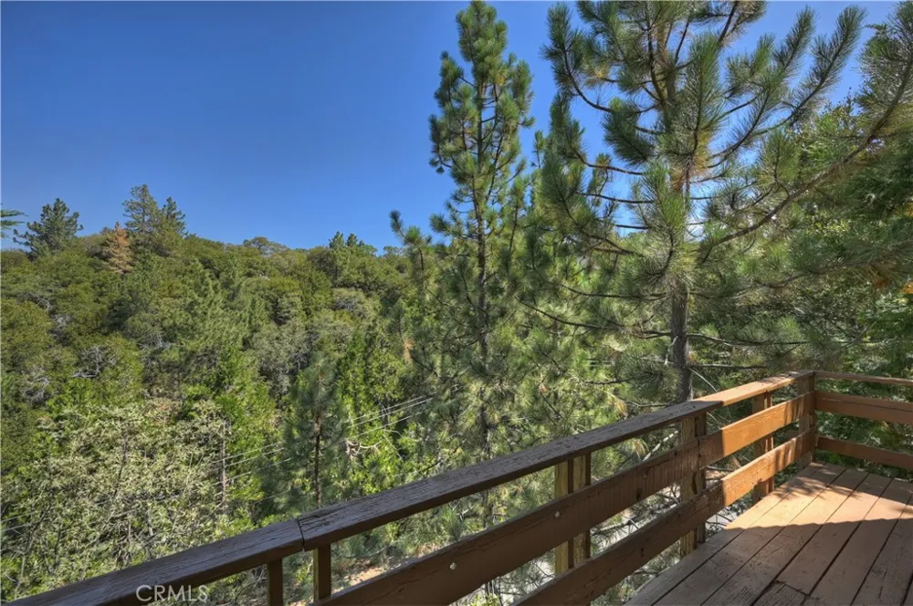 28673 Manitoba Lake Arrowhead, CA 92352