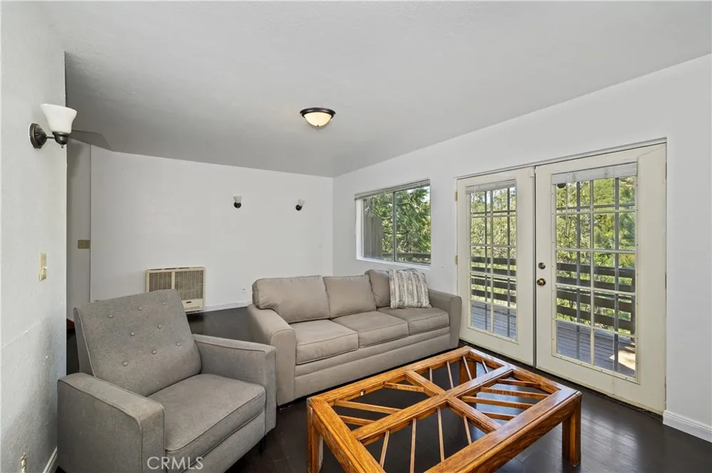 28673 Manitoba Lake Arrowhead, CA 92352