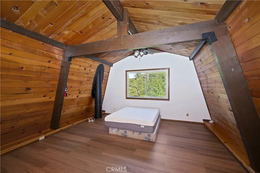 28673 Manitoba Lake Arrowhead, CA 92352