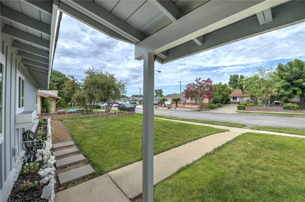 2946 Gladstone Street Pomona, CA 91767