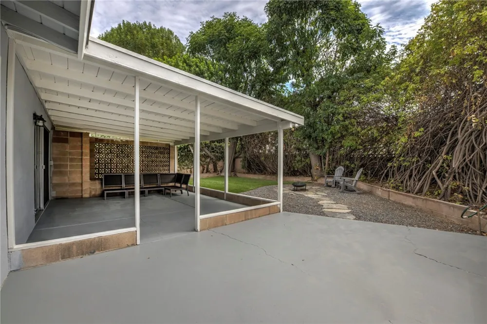 2946 Gladstone Street Pomona, CA 91767