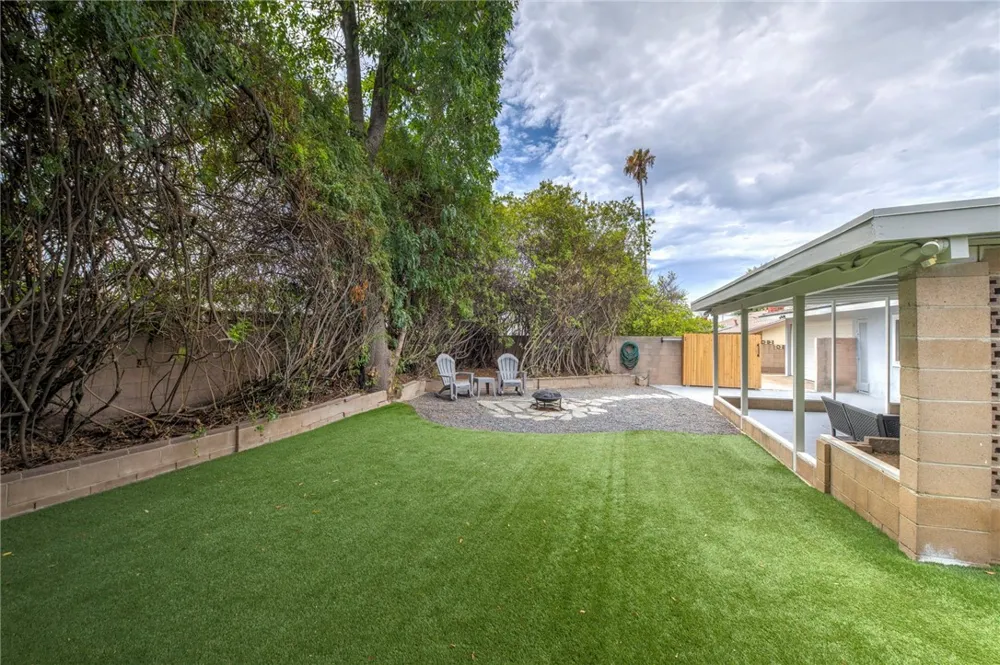 2946 Gladstone Street Pomona, CA 91767