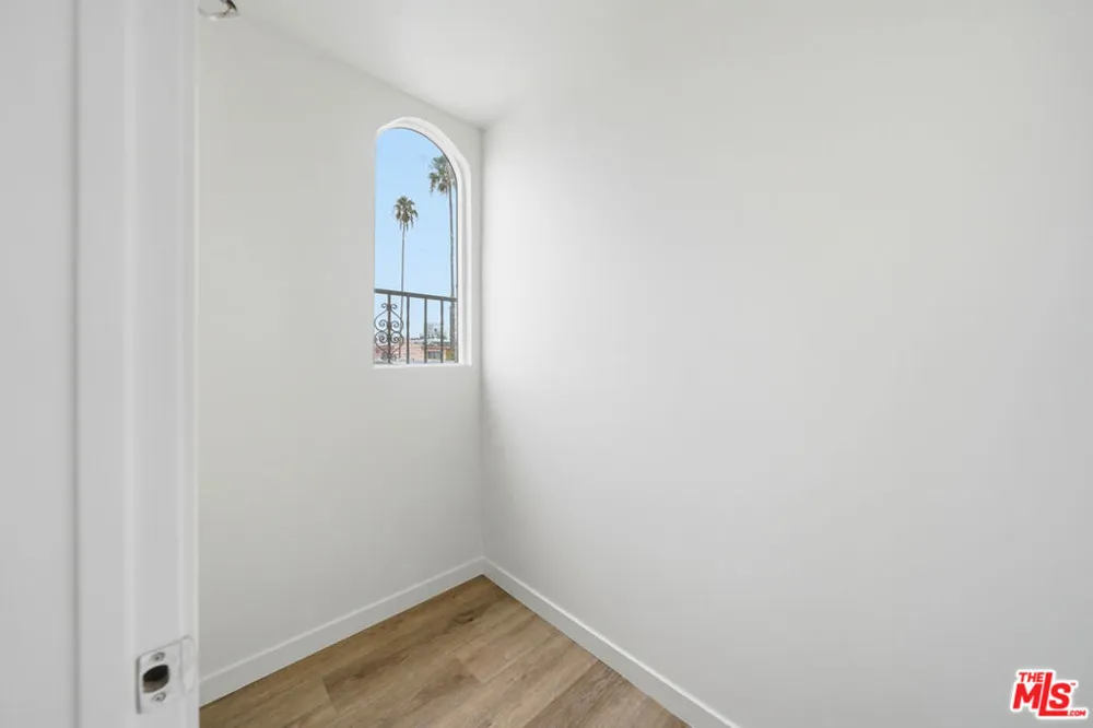 3020 W 12th Street #3026 Los Angeles, CA 90006