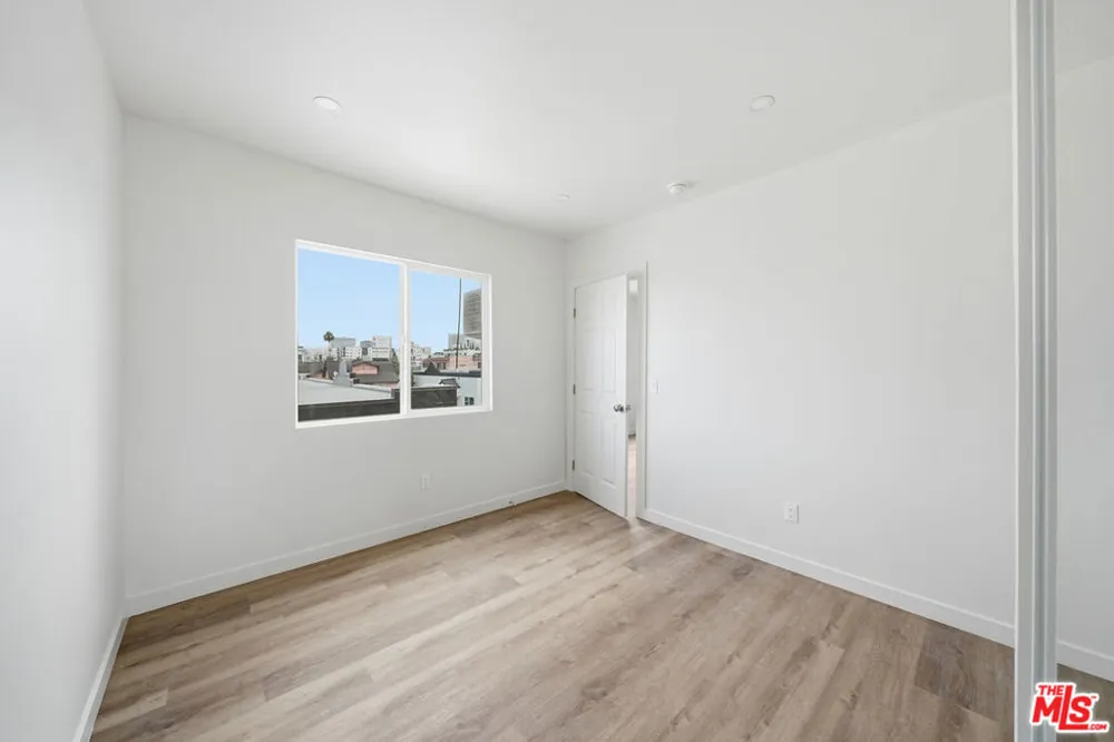 3020 W 12th Street #3026 Los Angeles, CA 90006