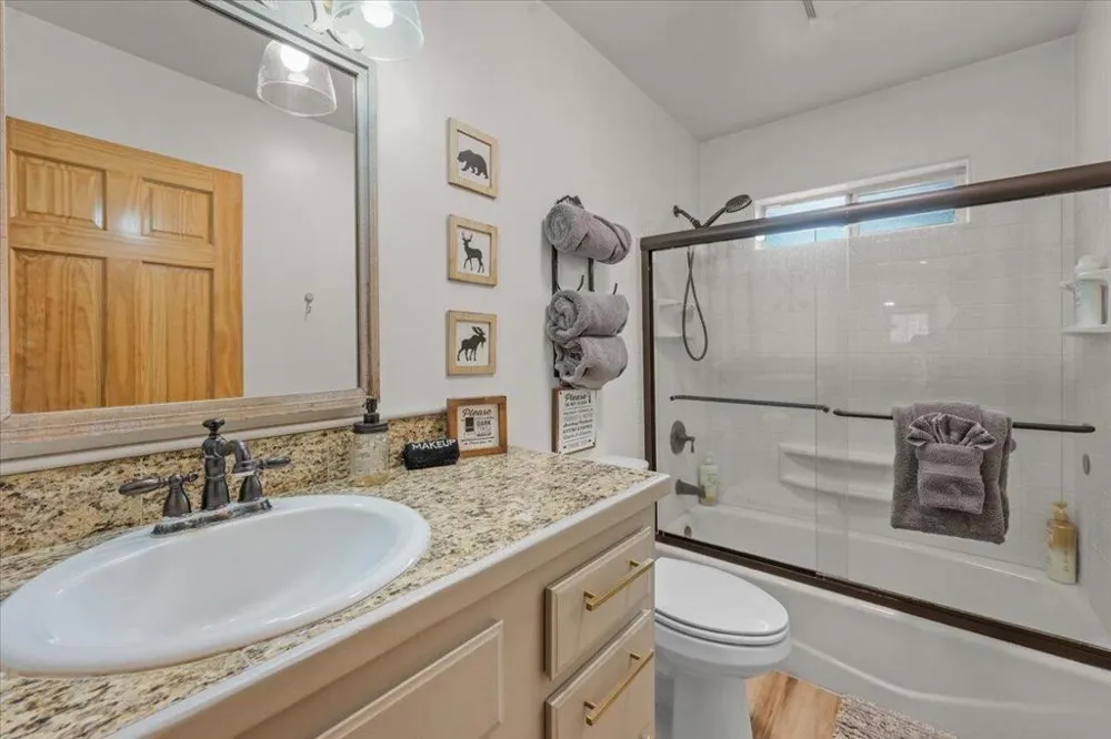 187 Dixie Lee Lane Sugarloaf, CA 92386