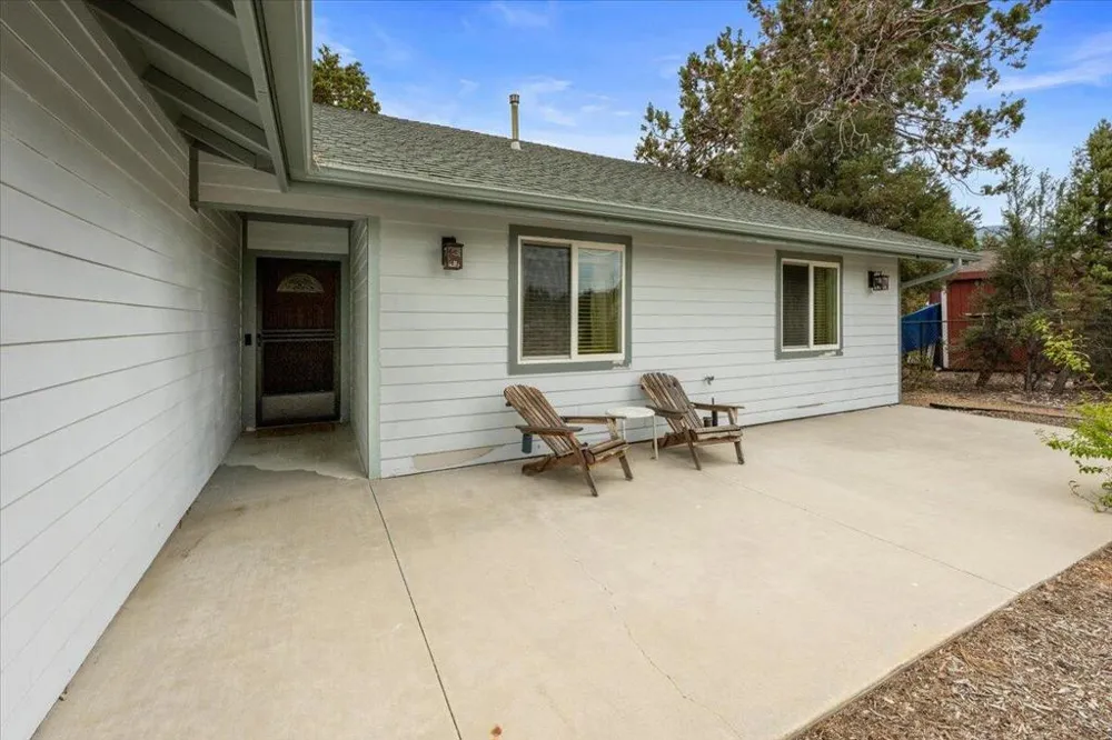 187 Dixie Lee Lane Sugarloaf, CA 92386
