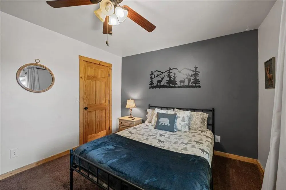 187 Dixie Lee Lane Sugarloaf, CA 92386