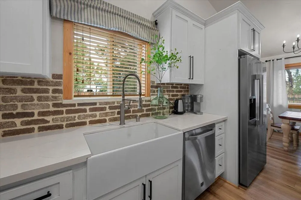 187 Dixie Lee Lane Sugarloaf, CA 92386