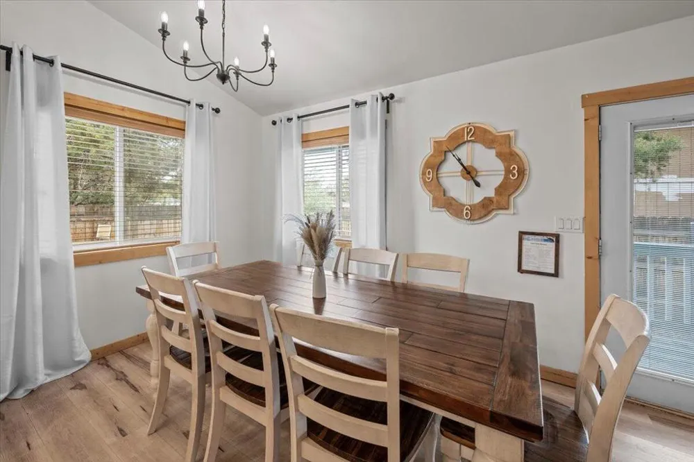 187 Dixie Lee Lane Sugarloaf, CA 92386