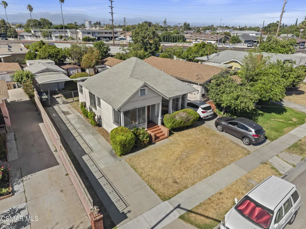 3627 Flower Street Huntington Park, CA 90255