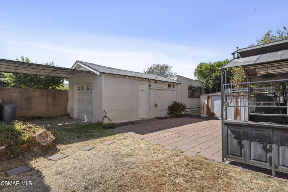 3627 Flower Street Huntington Park, CA 90255