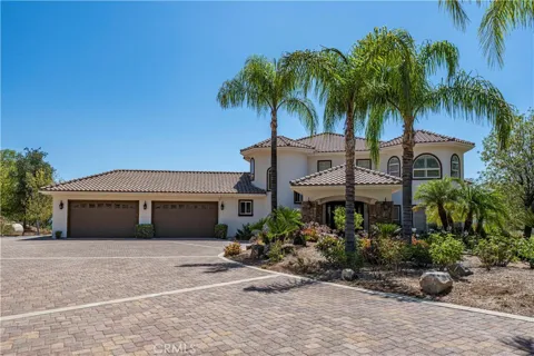 21100 Paseo Montana