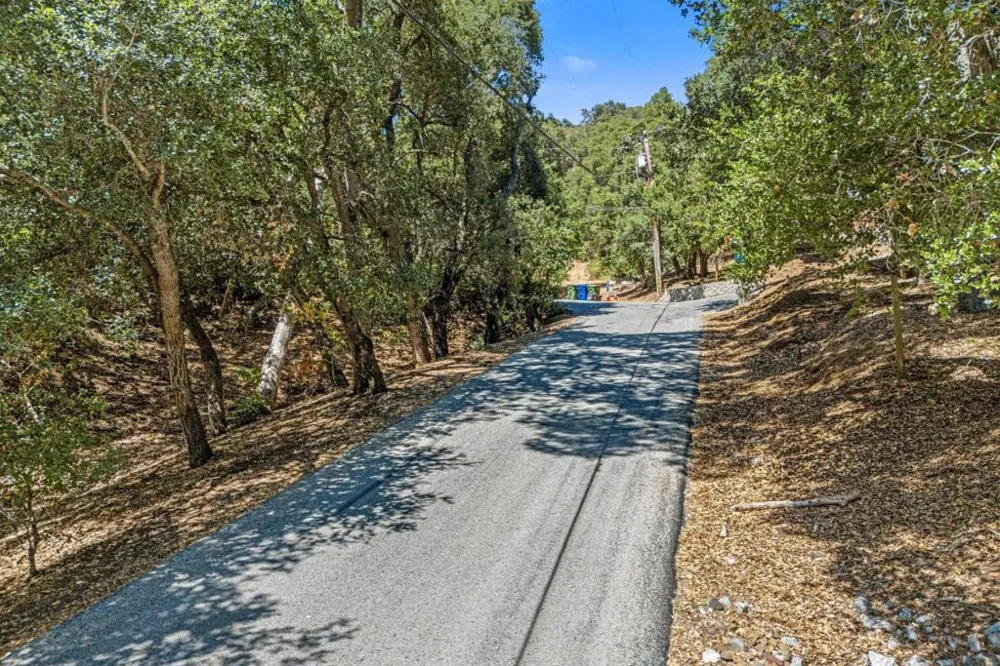 15565 Armsby Lane Morgan Hill, CA 95037