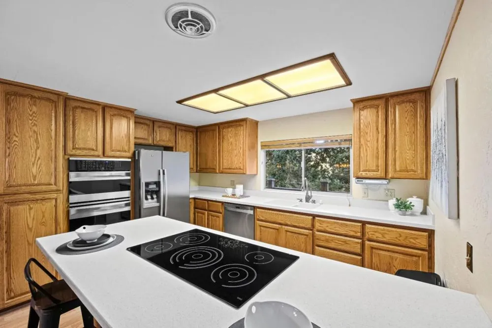 15565 Armsby Lane Morgan Hill, CA 95037