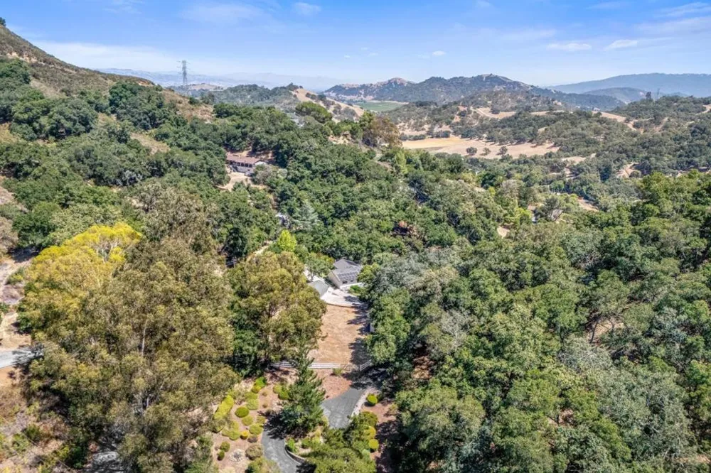 15565 Armsby Lane Morgan Hill, CA 95037