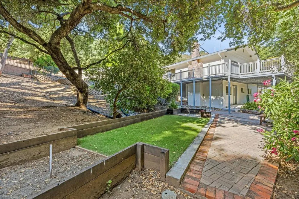 15565 Armsby Lane Morgan Hill, CA 95037