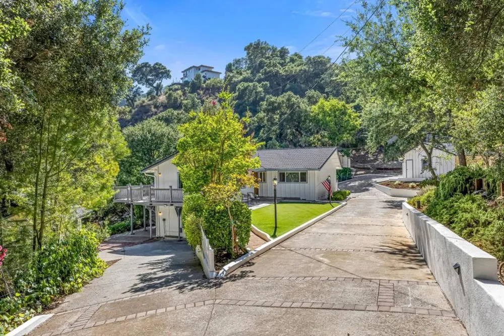 15565 Armsby Lane Morgan Hill, CA 95037