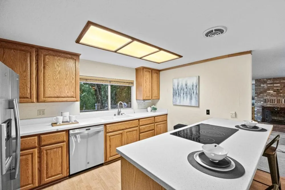 15565 Armsby Lane Morgan Hill, CA 95037
