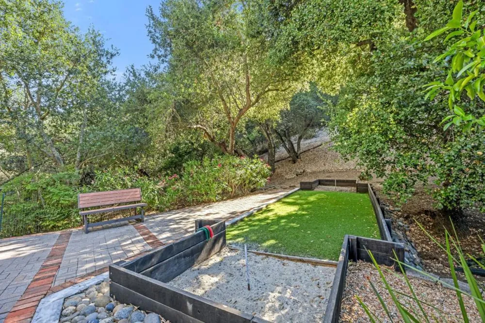 15565 Armsby Lane Morgan Hill, CA 95037