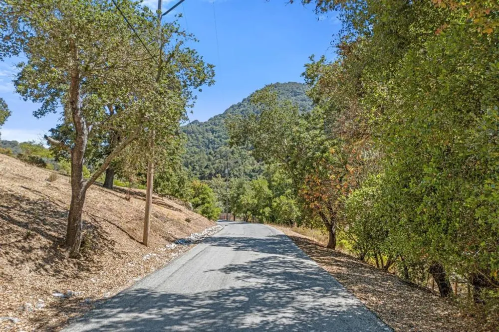 15565 Armsby Lane Morgan Hill, CA 95037