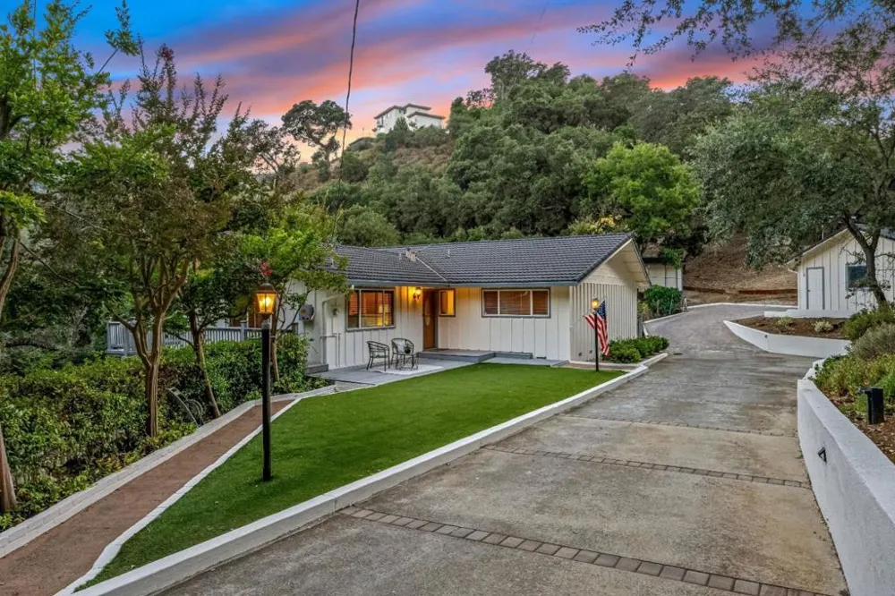 15565 Armsby Lane Morgan Hill, CA 95037