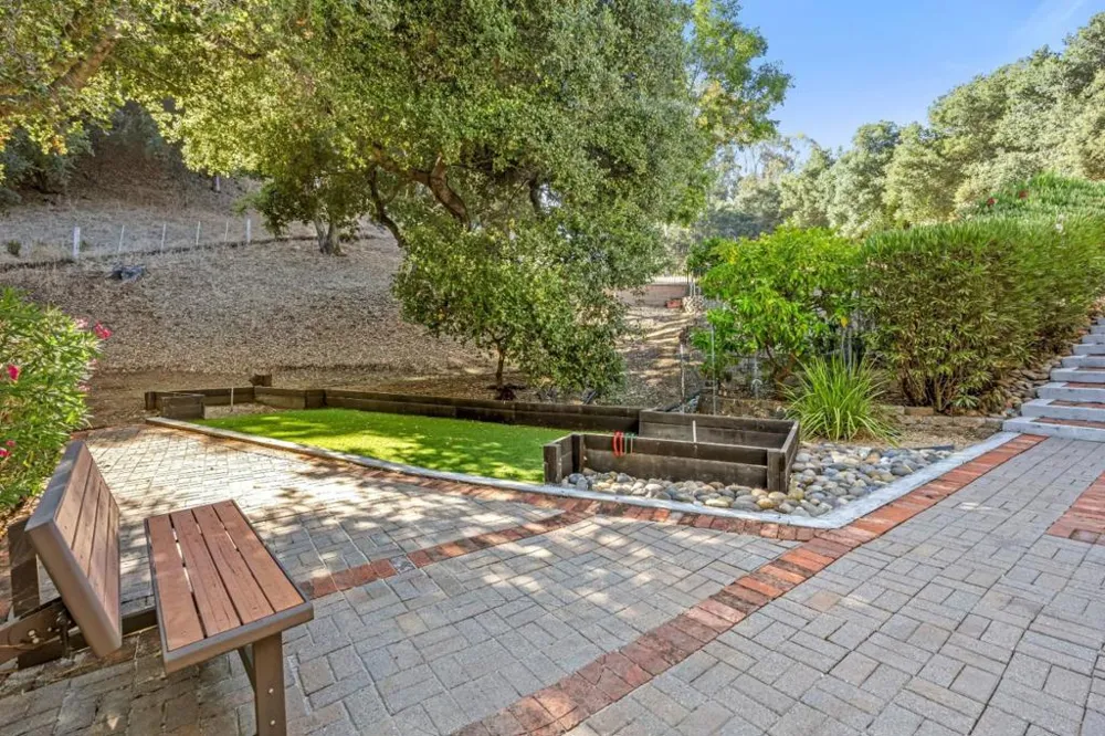 15565 Armsby Lane Morgan Hill, CA 95037