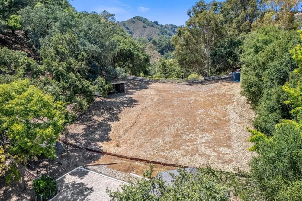 15565 Armsby Lane Morgan Hill, CA 95037