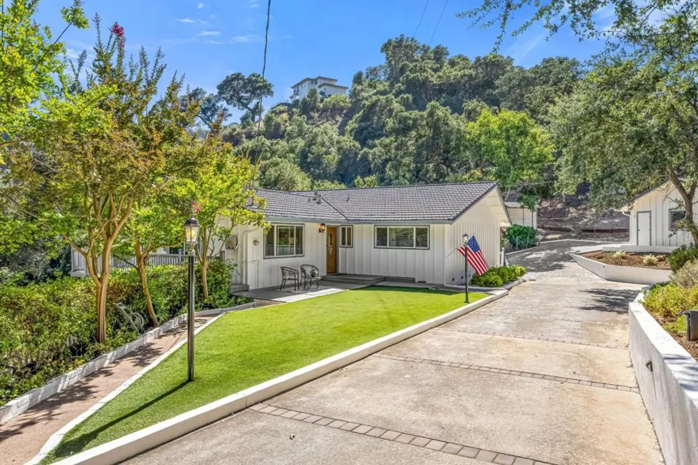 15565 Armsby Lane Morgan Hill, CA 95037