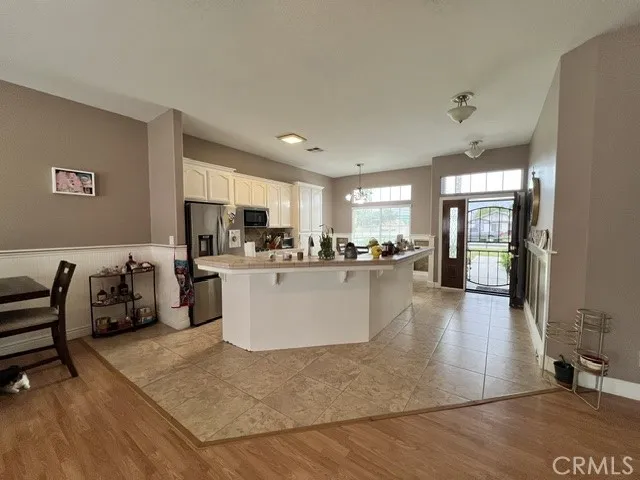 4100 Northwind Dr. Bakersfield, CA 93304