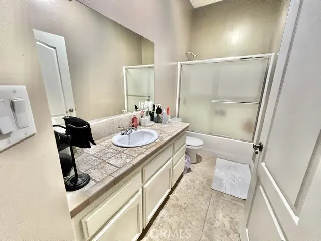 4100 Northwind Dr. Bakersfield, CA 93304