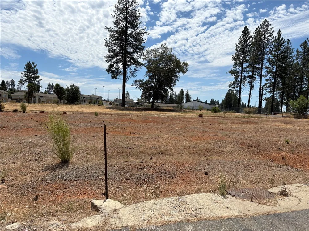 7224 Skyway Paradise, CA 95969