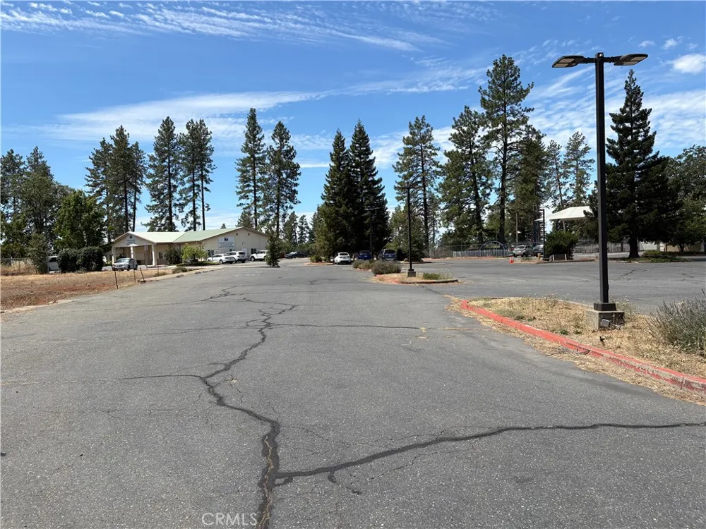7224 Skyway Paradise, CA 95969