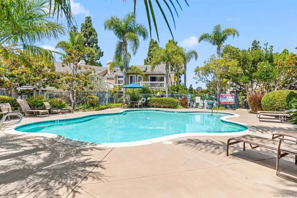 8585 Via Mallorca #41 La Jolla, CA 92037