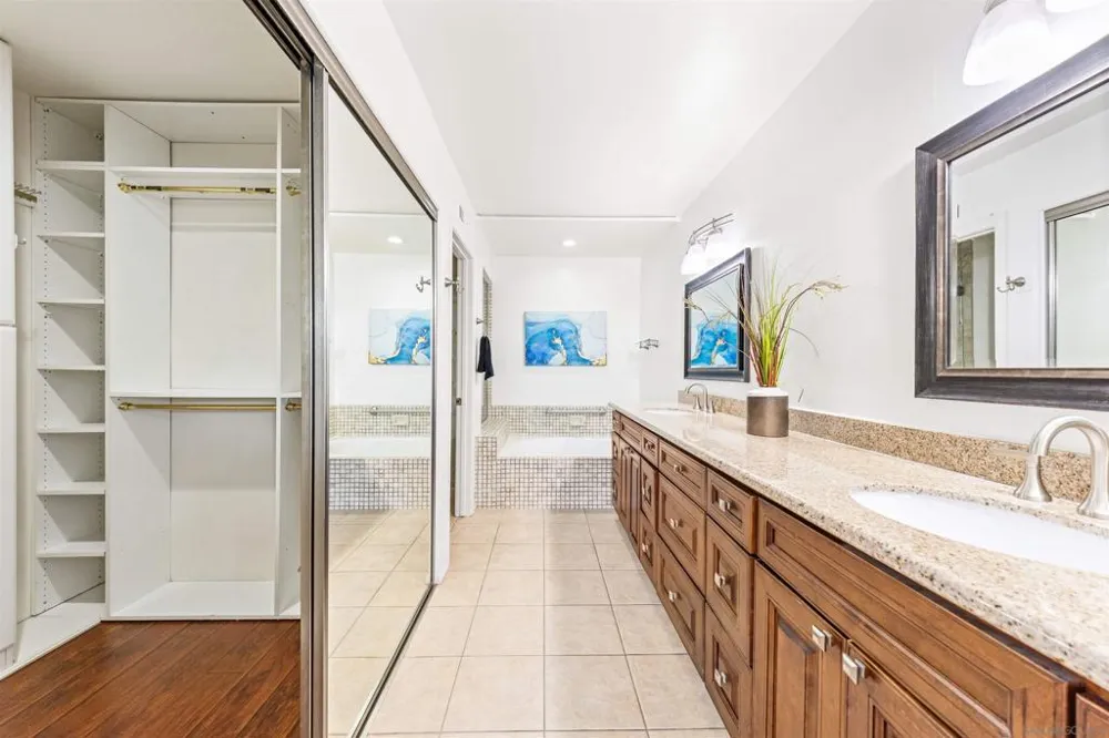 8585 Via Mallorca #41 La Jolla, CA 92037