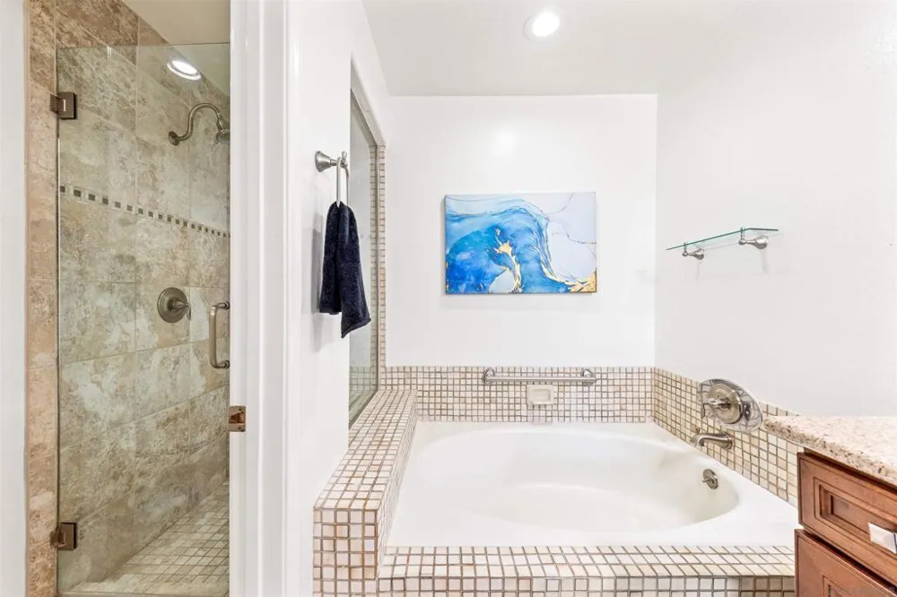 8585 Via Mallorca #41 La Jolla, CA 92037