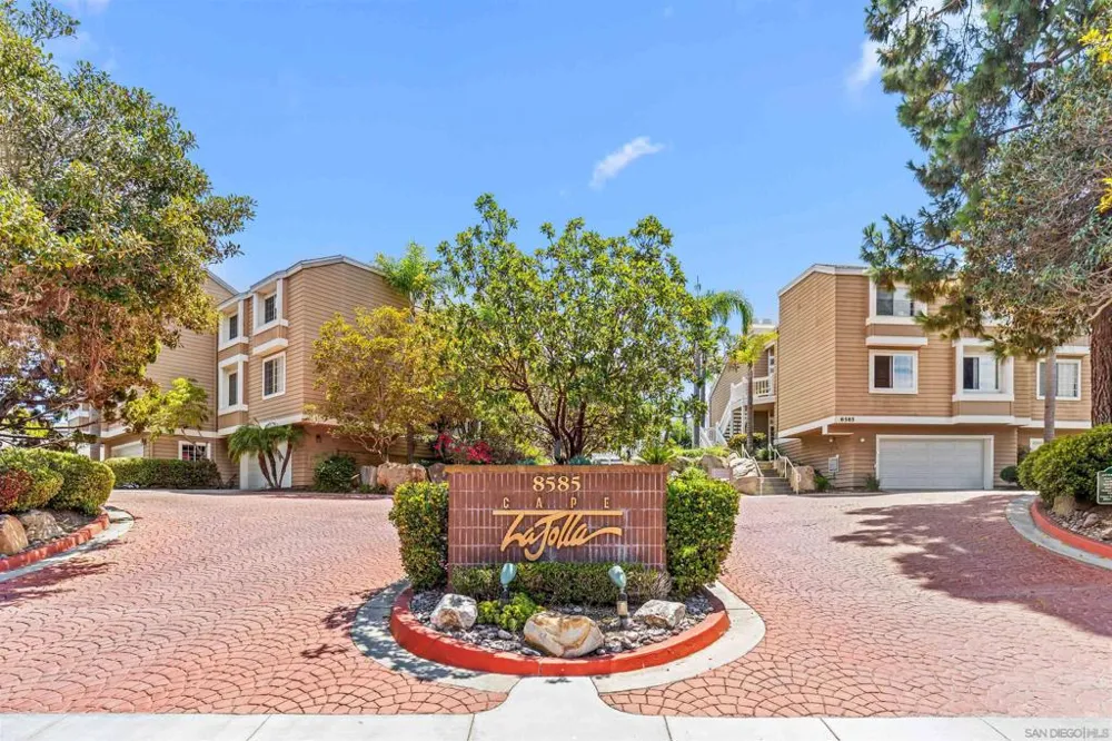8585 Via Mallorca #41 La Jolla, CA 92037