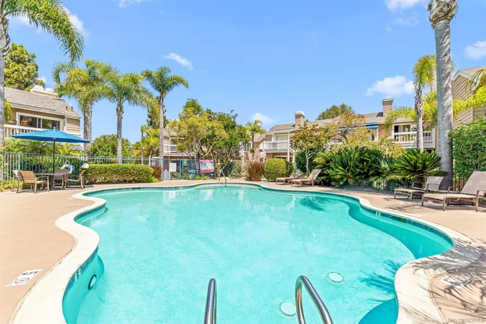 8585 Via Mallorca #41 La Jolla, CA 92037