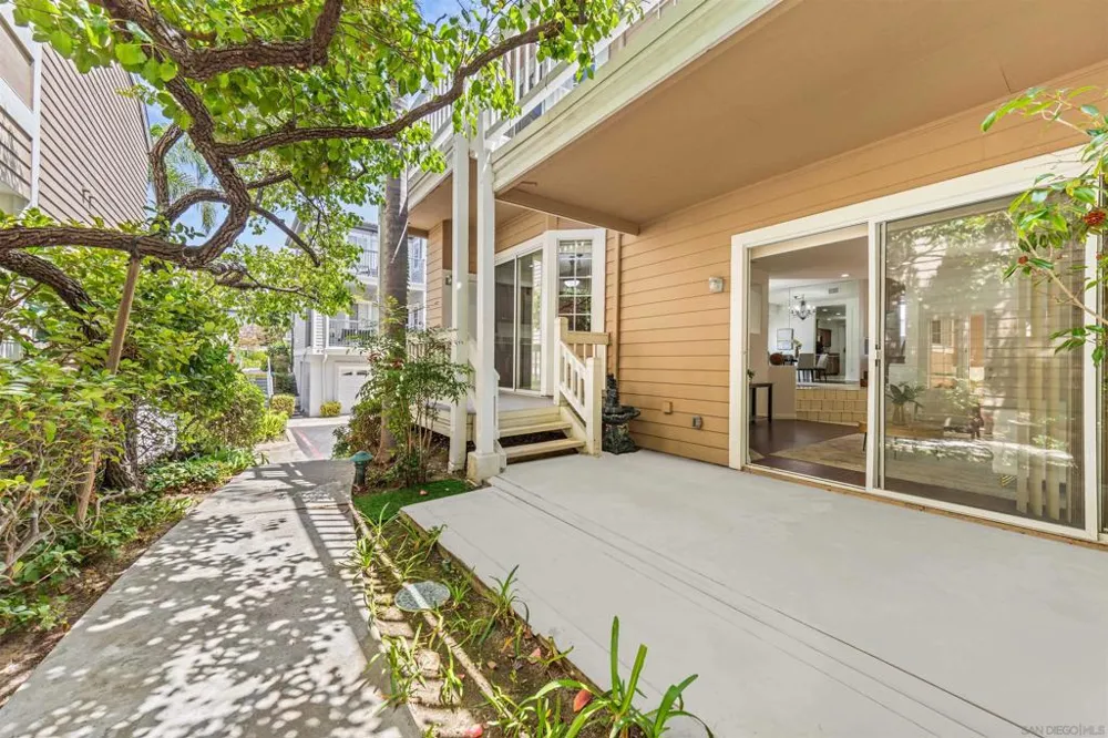 8585 Via Mallorca #41 La Jolla, CA 92037