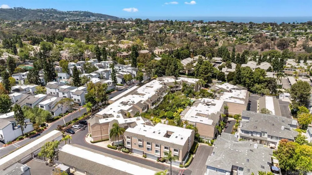 8585 Via Mallorca #41 La Jolla, CA 92037