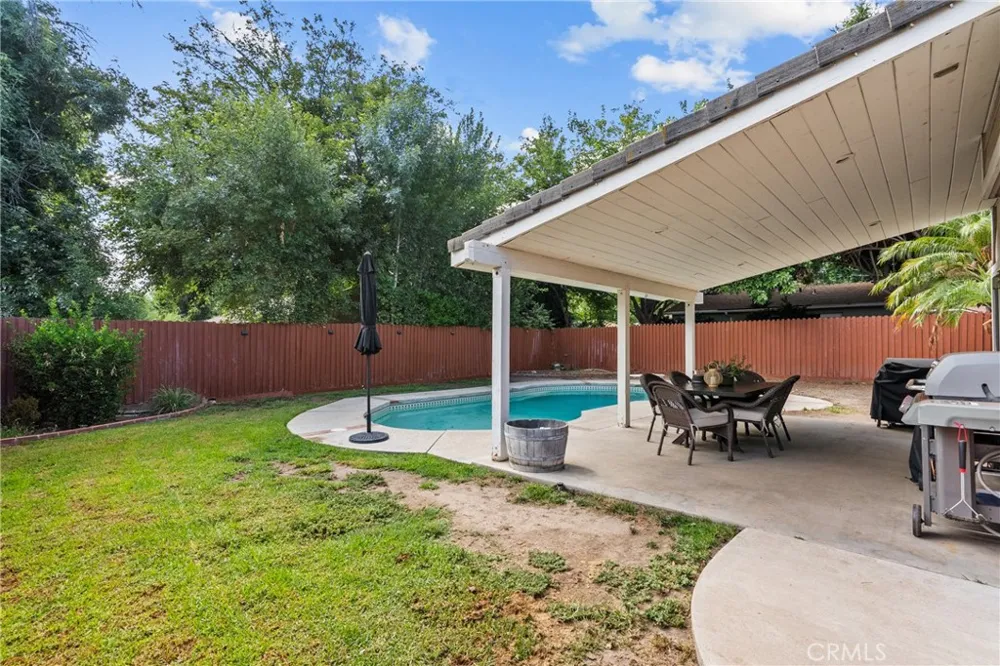 24510 Apple St. Newhall, CA 91321
