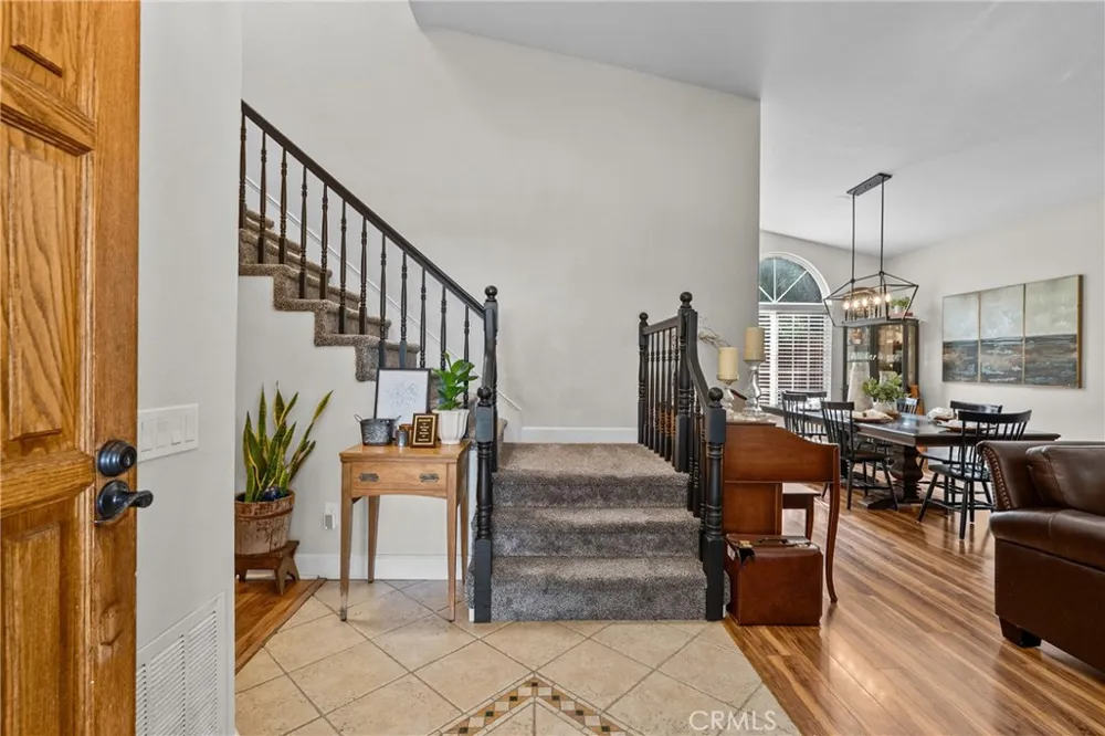 24510 Apple St. Newhall, CA 91321
