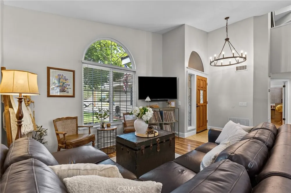24510 Apple St. Newhall, CA 91321