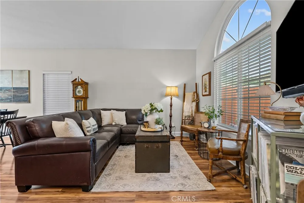 24510 Apple St. Newhall, CA 91321