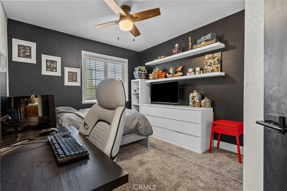 24510 Apple St. Newhall, CA 91321