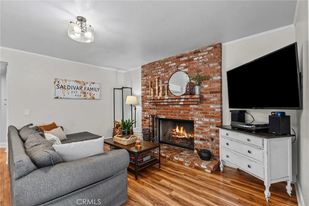 24510 Apple St. Newhall, CA 91321